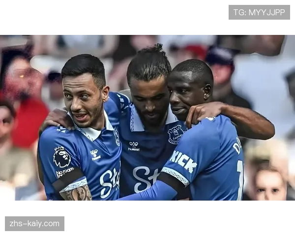 赛后通讯：伯恩利绝杀埃弗顿成功保级，主教练孔帕尼赛后激动落泪